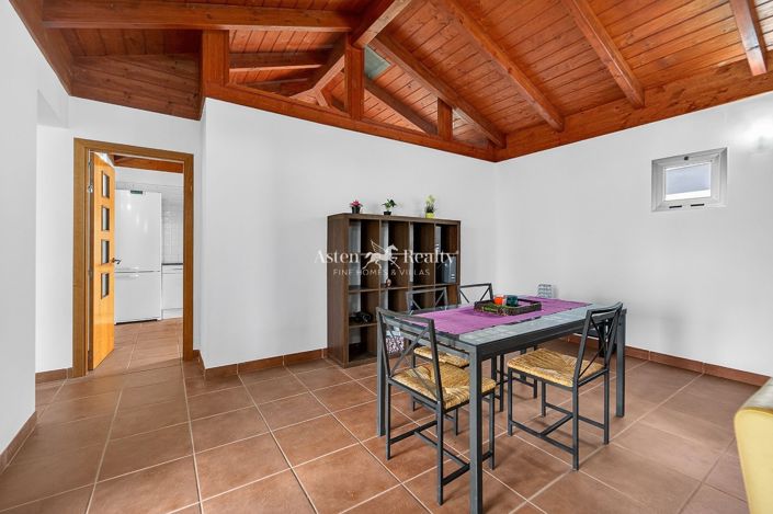 Image No.36-3 Bed Villa for sale