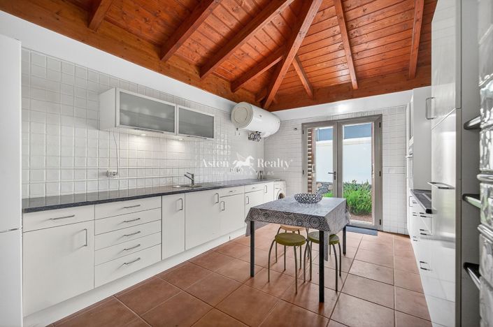 Image No.37-3 Bed Villa for sale