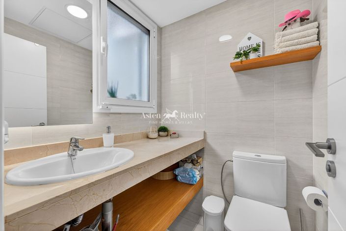 Image No.11-4 Bed House for sale