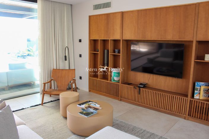Image No.14-3 Bed Villa for sale