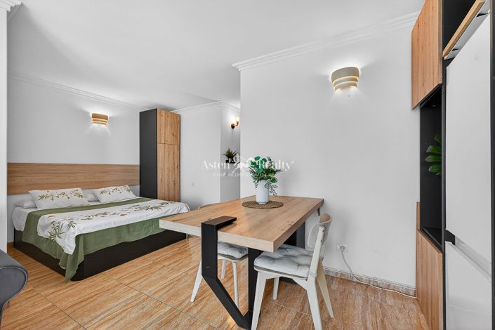Image No.9-Studio for sale