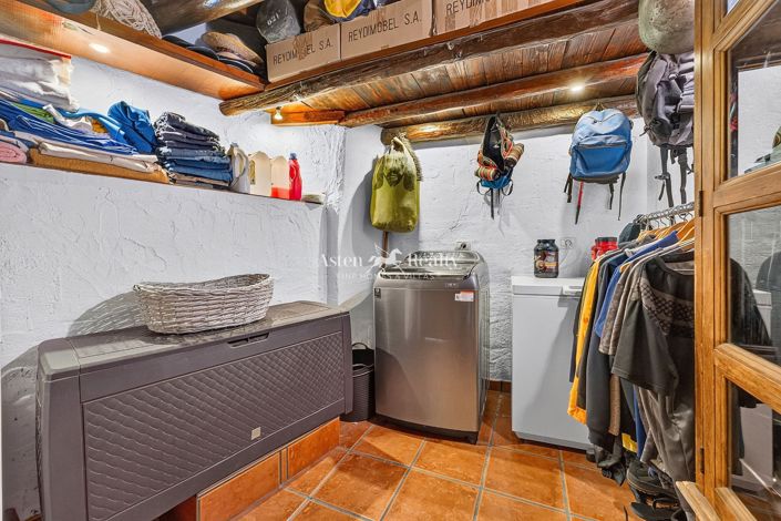 Image No.27-3 Bed House for sale