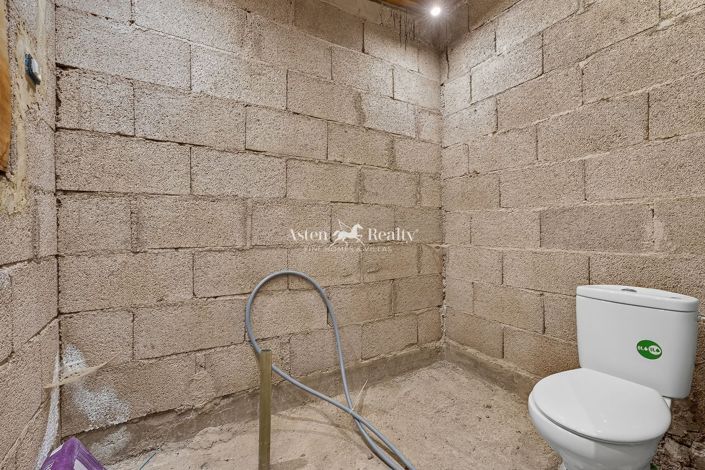 Image No.34-3 Bed House for sale