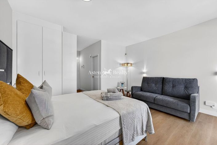 Image No.9-Studio for sale