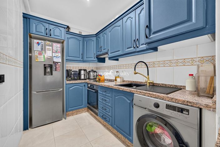 Image No.5-2 Bed Flat for sale