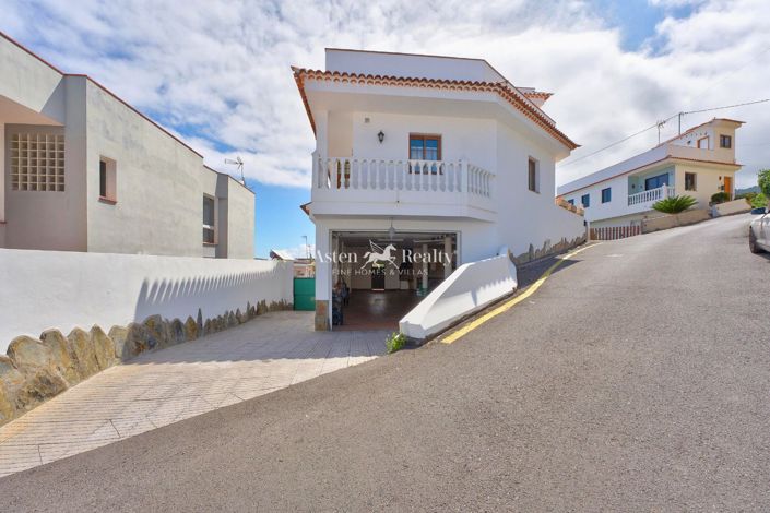 Image No.40-4 Bed House for sale