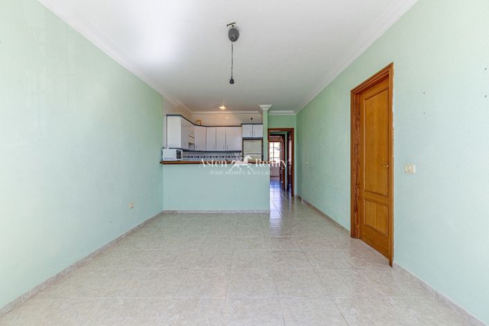 Image No.11-3 Bed Flat for sale