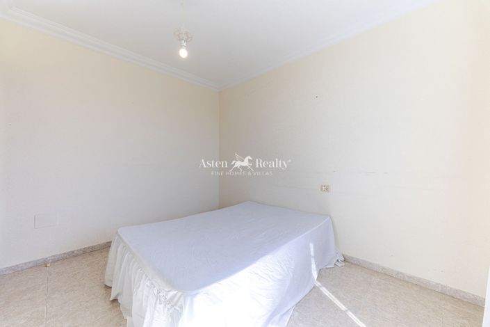 Image No.16-3 Bed Flat for sale