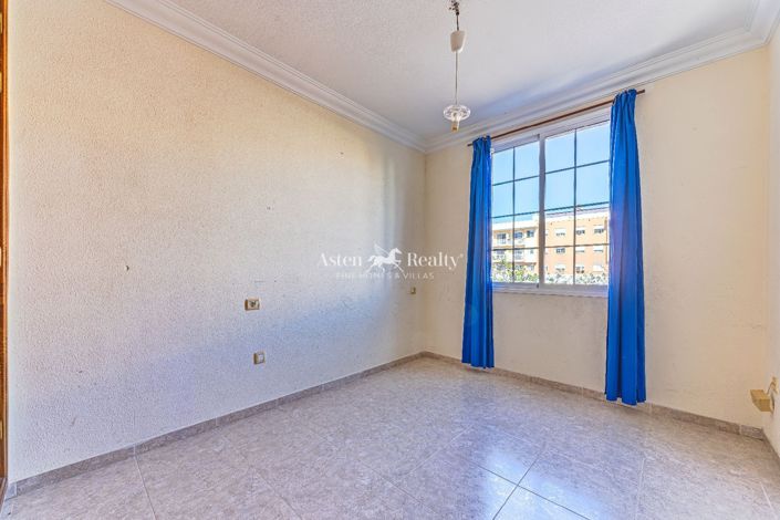 Image No.20-2 Bed Flat for sale