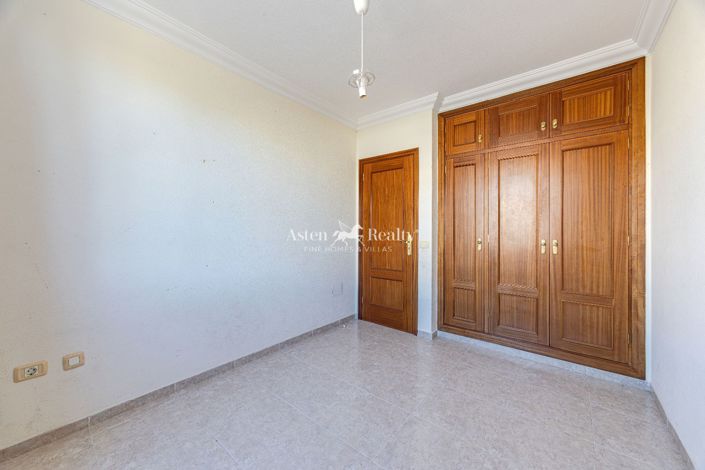 Image No.22-2 Bed Flat for sale
