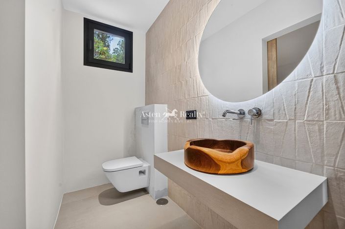 Image No.17-3 Bed Villa for sale