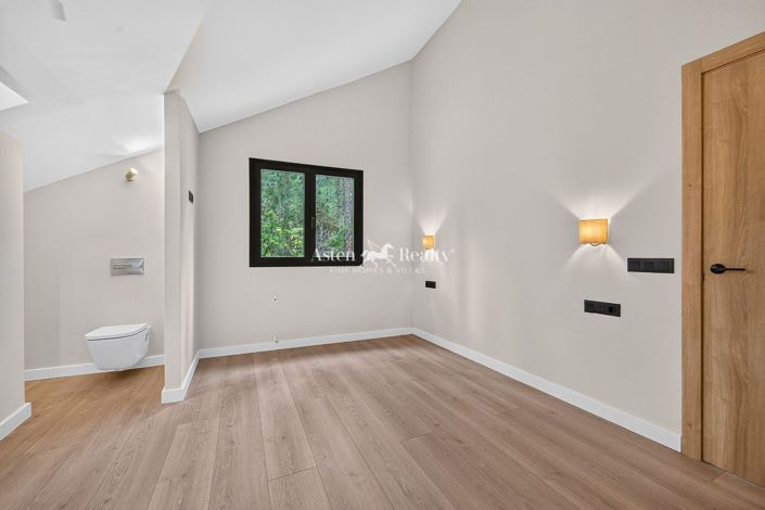 Image No.25-3 Bed Villa for sale