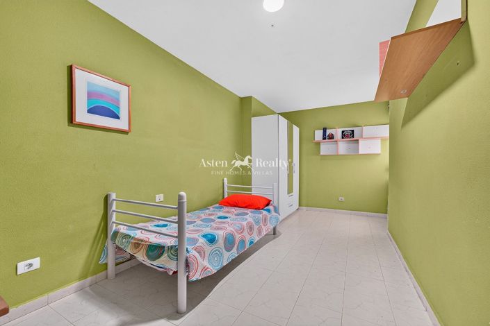 Image No.10-3 Bed Apartment for sale
