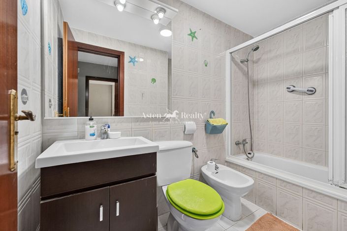Image No.12-3 Bed Apartment for sale