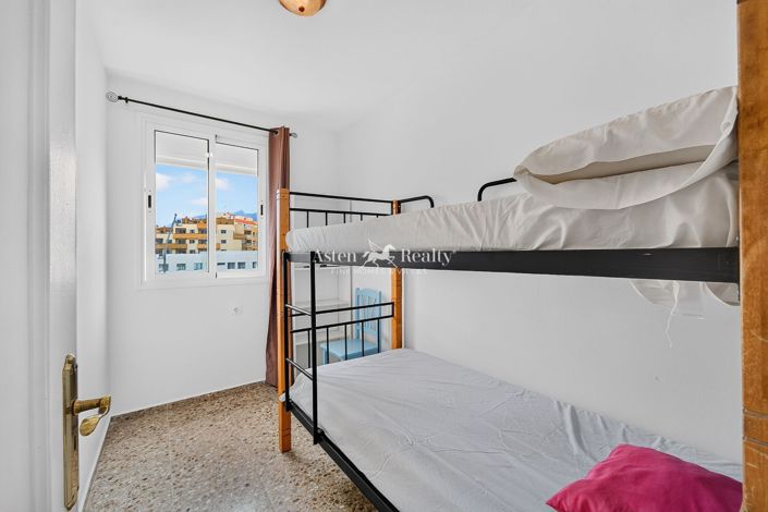 Image No.10-3 Bed Flat for sale