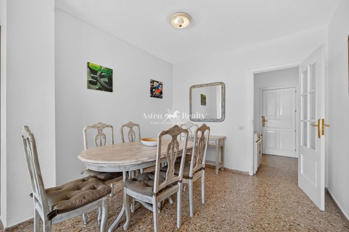 Image No.5-3 Bed Flat for sale