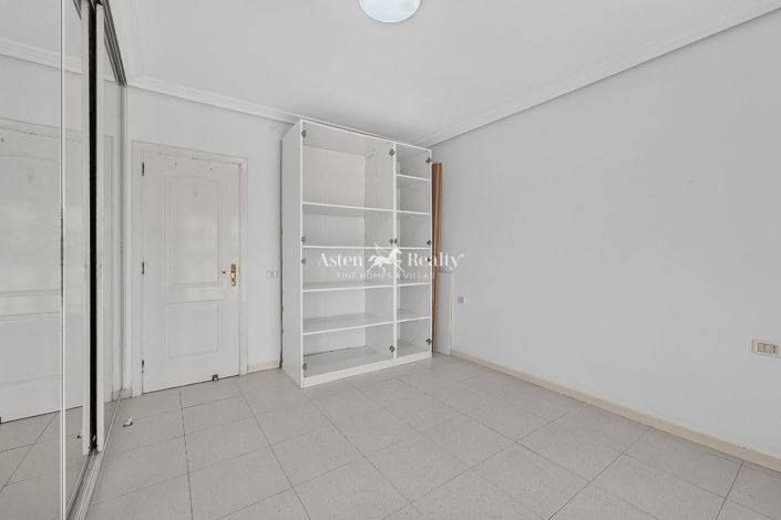 Image No.12-1 Bed Flat for sale