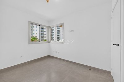 27454373