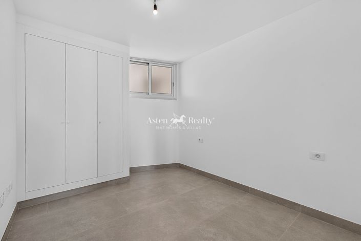 Image No.16-2 Bed Flat for sale