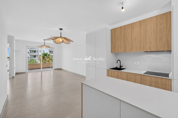 Image No.6-2 Bed Flat for sale