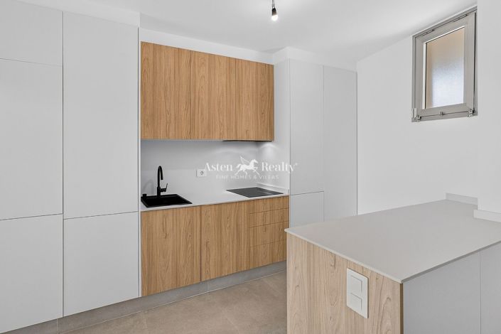Image No.7-2 Bed Flat for sale