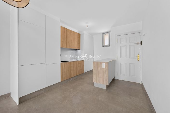 Image No.8-2 Bed Flat for sale