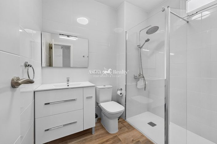 Image No.13-1 Bed Flat for sale