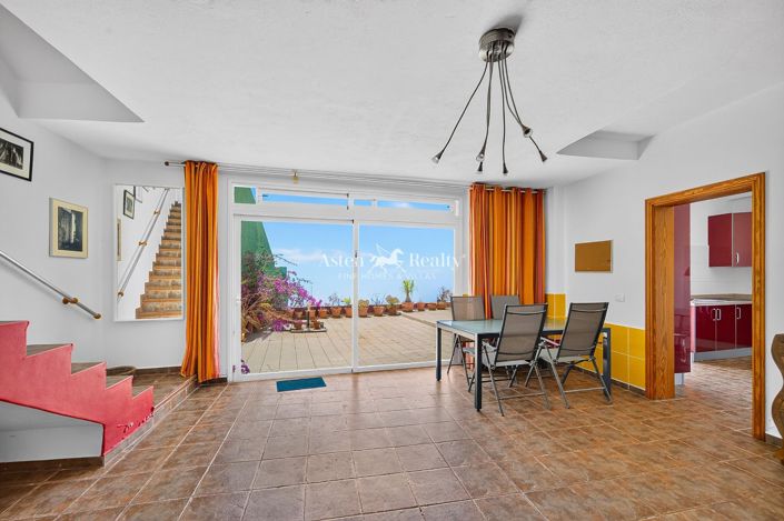 Image No.27-5 Bed House for sale