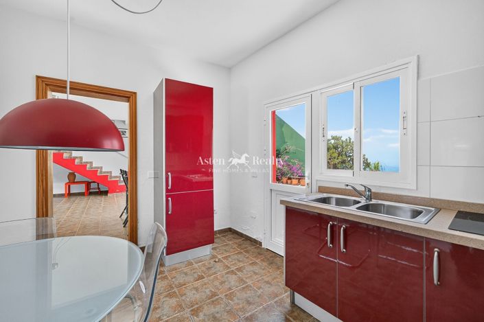 Image No.31-5 Bed House for sale