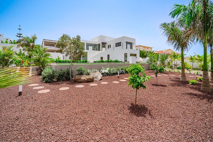 Image No.3-5 Bed Villa for sale