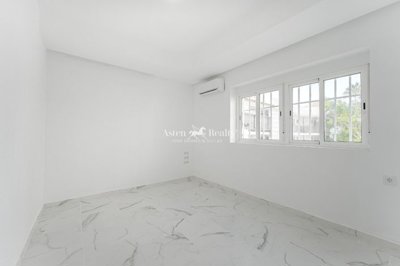 27773745