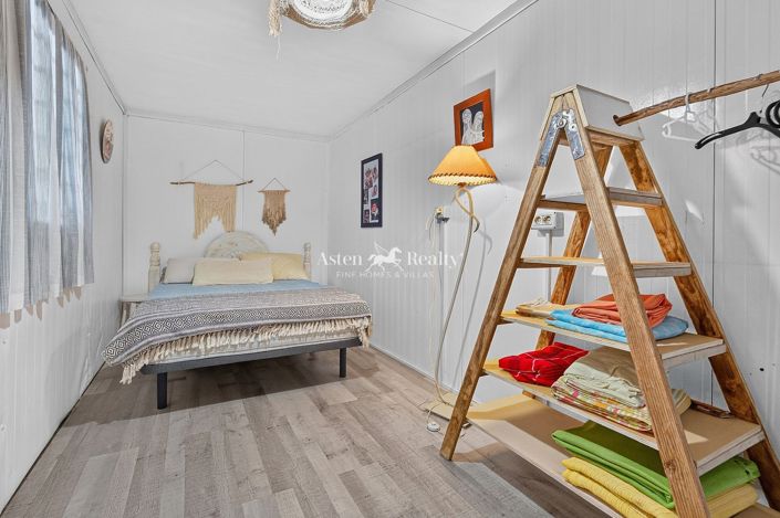Image No.17-2 Bed House for sale