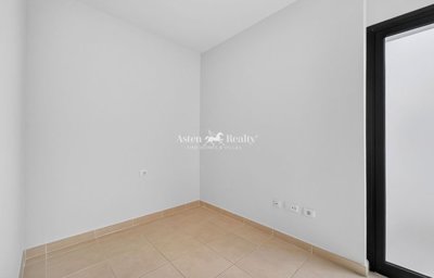 27867530