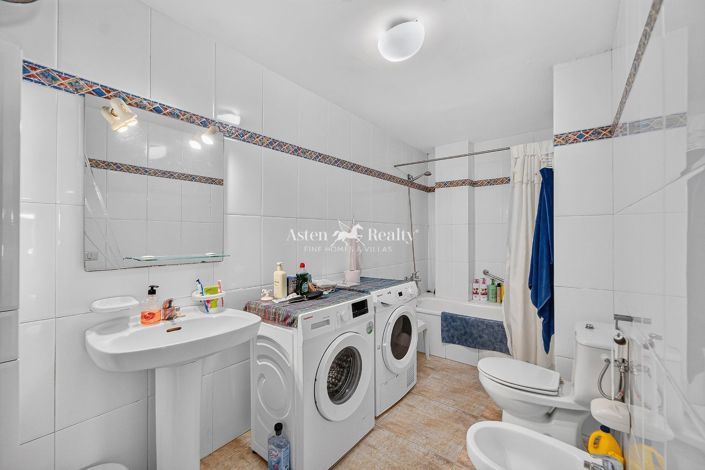 Image No.10-1 Bed Apartment for sale