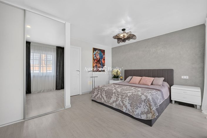 Image No.14-3 Bed House for sale