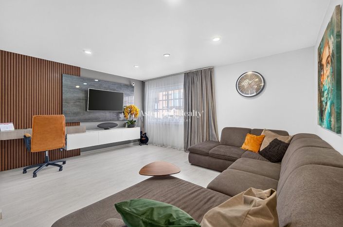 Image No.4-3 Bed House for sale