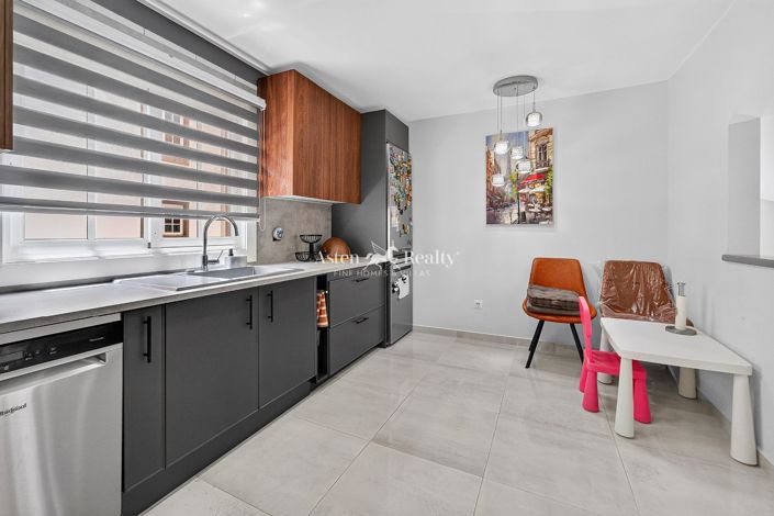 Image No.5-3 Bed House for sale