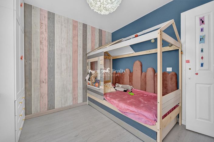 Image No.8-3 Bed House for sale