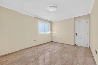 27872030