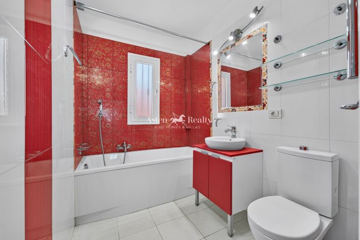 Image No.32-3 Bed House for sale