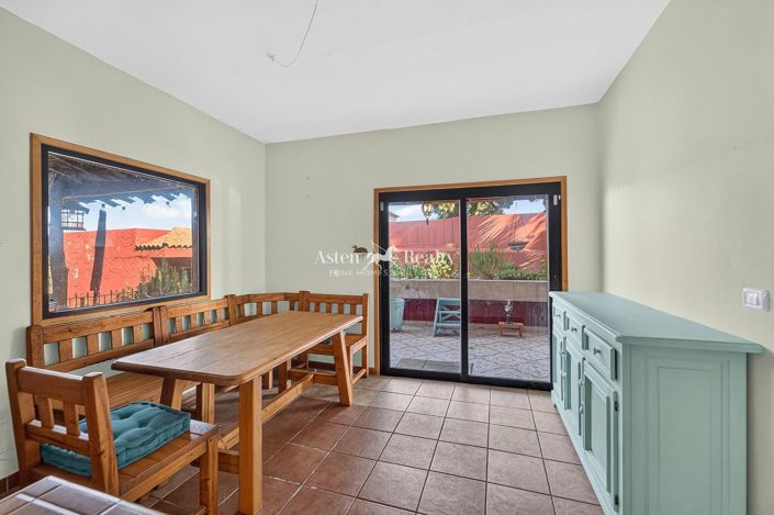 Image No.11-4 Bed Villa for sale