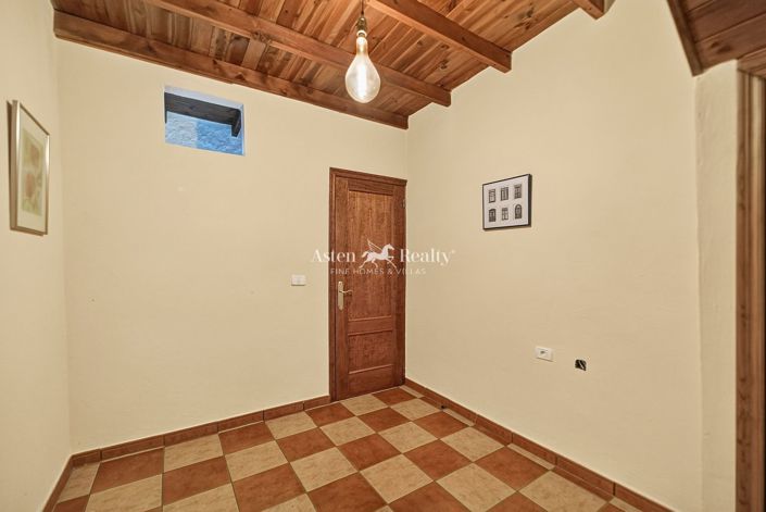 Image No.17-4 Bed Villa for sale