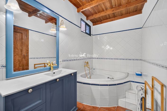 Image No.23-4 Bed Villa for sale