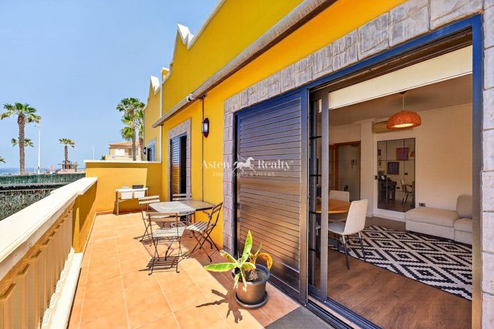 Image No.24-4 Bed House for sale