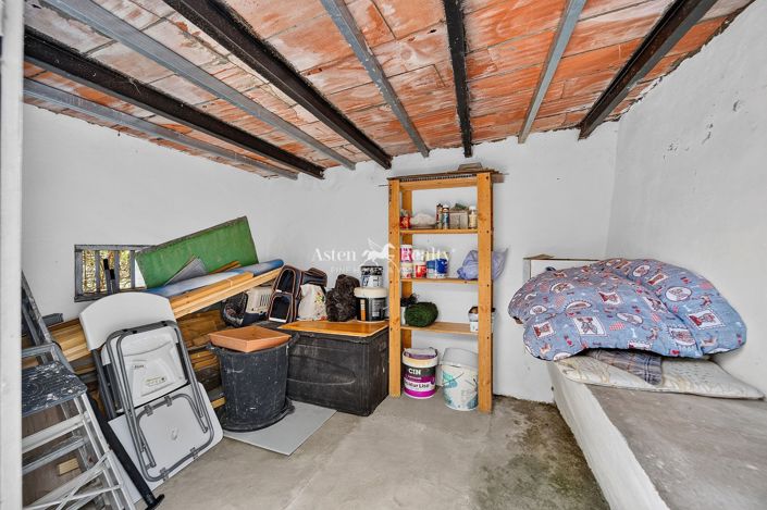 Image No.32-2 Bed House for sale