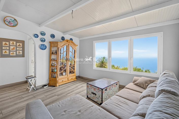 Image No.8-2 Bed House for sale