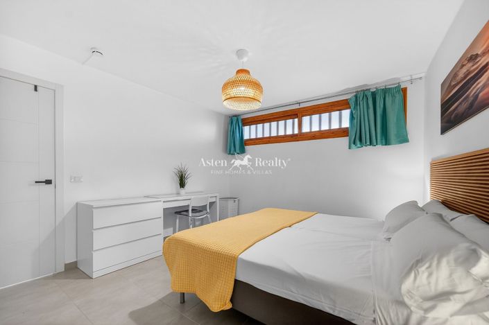 Image No.11-1 Bed Apartment for sale