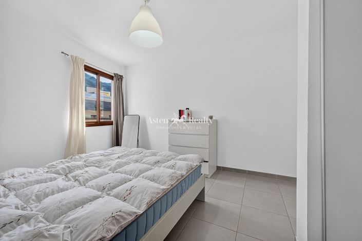 Image No.11-2 Bed Flat for sale