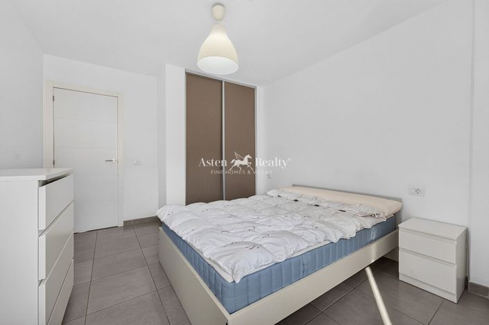 Image No.12-2 Bed Flat for sale