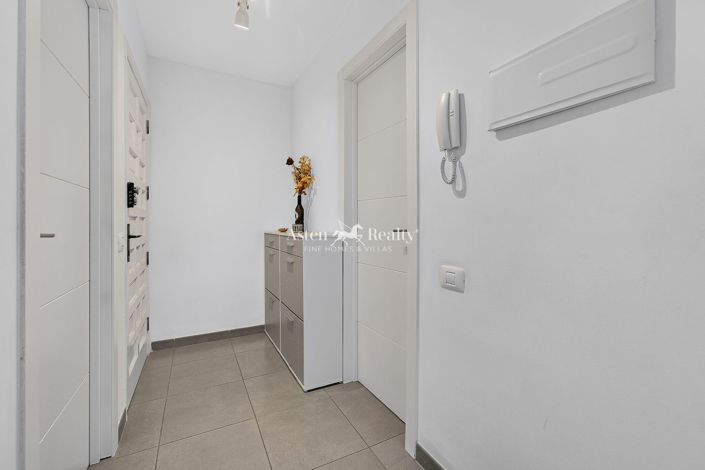 Image No.15-2 Bed Flat for sale